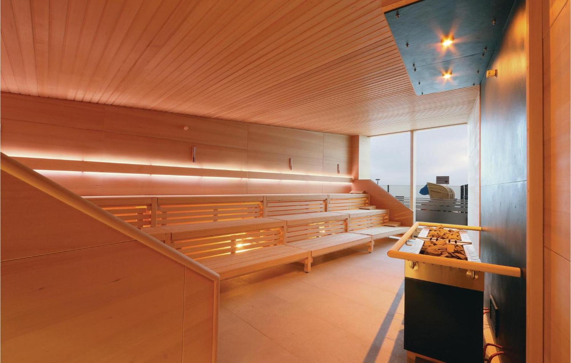 Cozy Apartment In Luebeck Travemuende With Sauna Extérieur photo